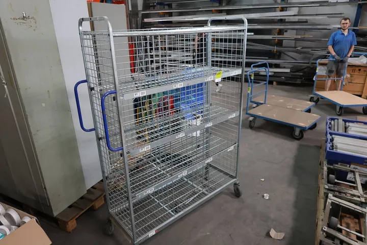 1 x Kommissionierwagen